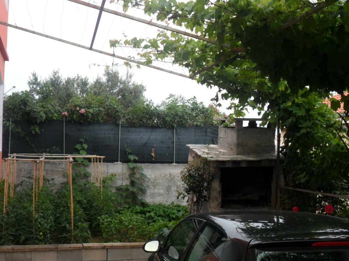 Apartments Valjan Trogir Exterior photo